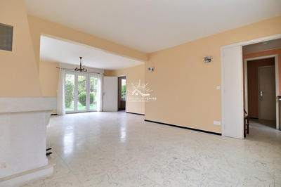 Maison - 121 m² - 5 pièces