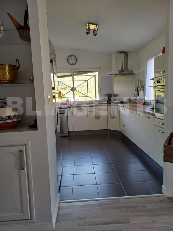 Maison traditionnelle - 130 m² - 5 pièces