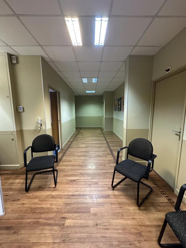 Local commercial - 401 m²