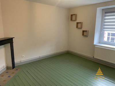 Appartement - 75 m² - 5 pièces