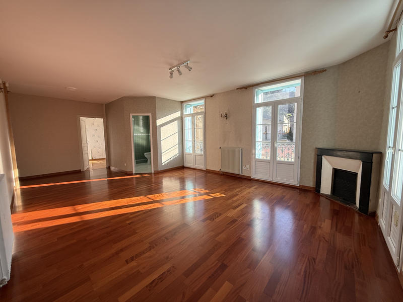 Appartement - 102 m² - 5 pièces