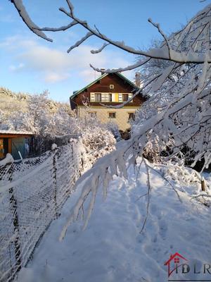 Maison - 277 m² - 10 pièces