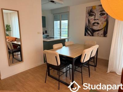 Chambre - 12 m² - 1 pièce