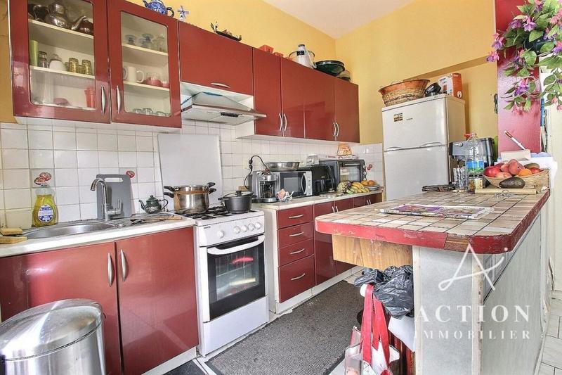 Immeuble - 220 m² - 7 pièces