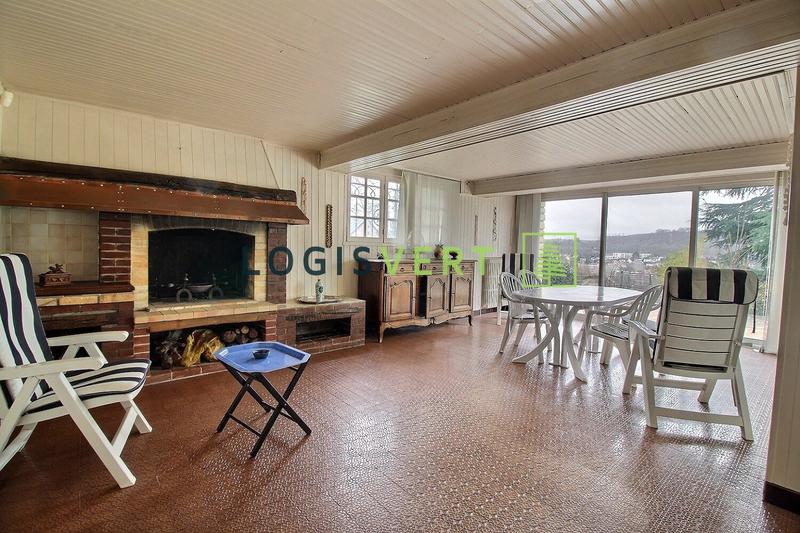 Maison - 256 m² - 11 pièces