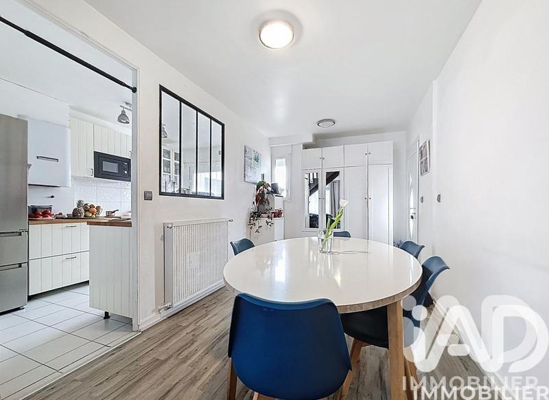 Maison - 99 m² - 5 pièces