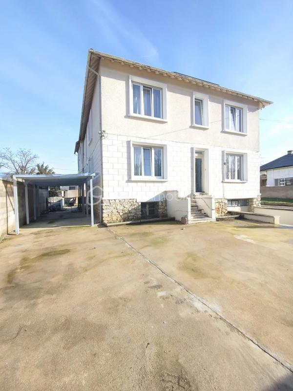 Pavillon - 180 m² - 9 pièces