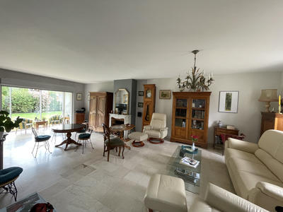 Maison - 178 m² - 9 pièces