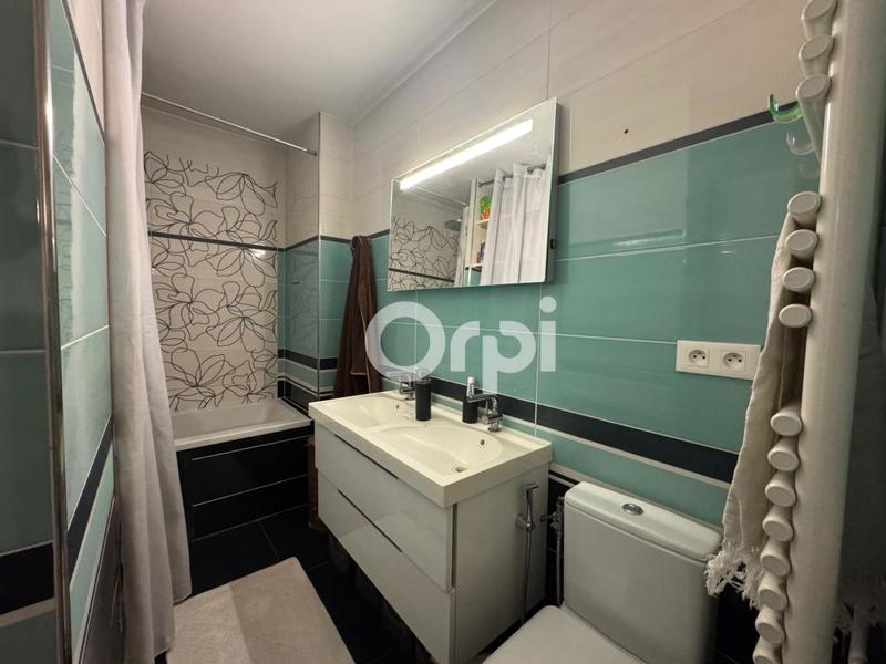 Appartement - 80 m² - 2 pièces