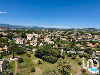 Appartement - 98 m² - 4 pièces