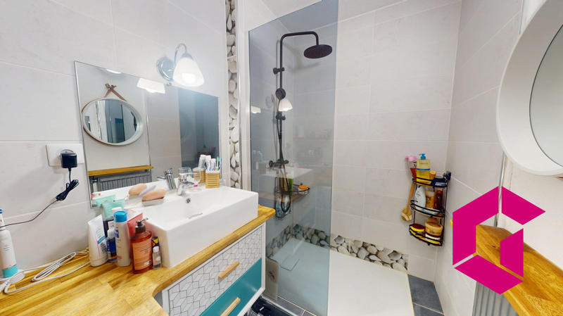 Appartement - 70 m² - 3 pièces