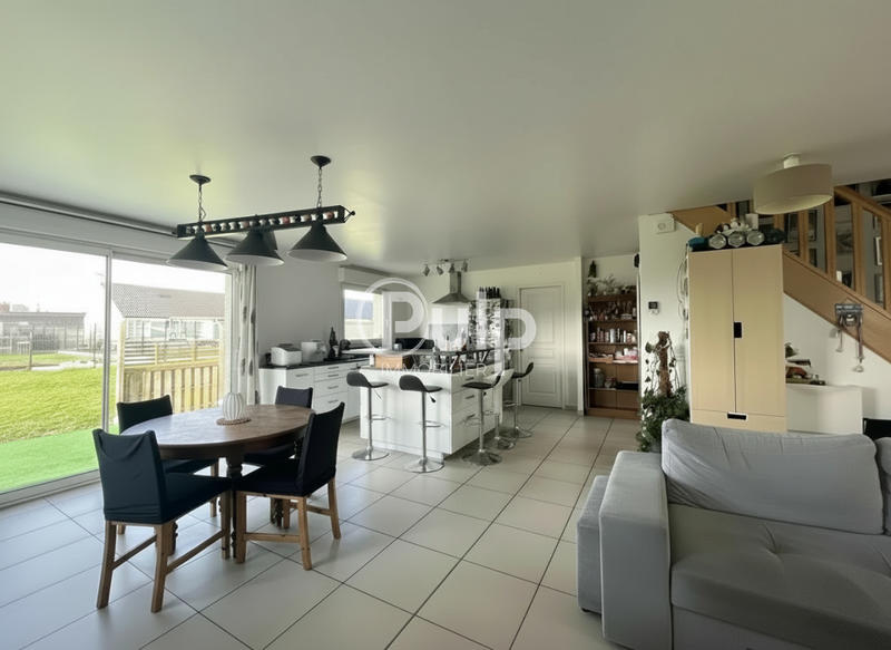 Pavillon - 90 m² - 5 pièces