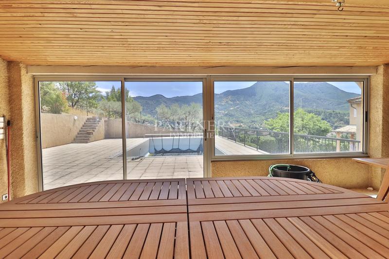 Maison - 178 m² - 7 pièces