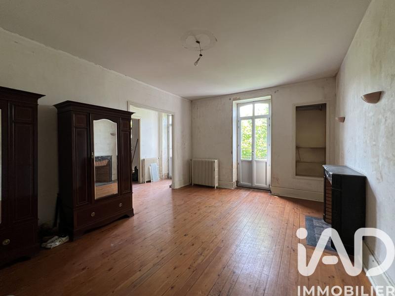 Maison - 238 m² - 7 pièces