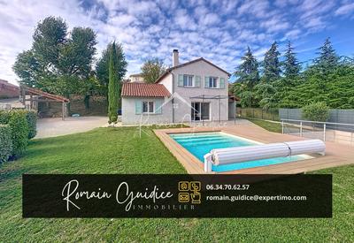 Villa - 136 m² - 6 pièces