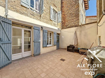 Maison - 209 m² - 6 pièces