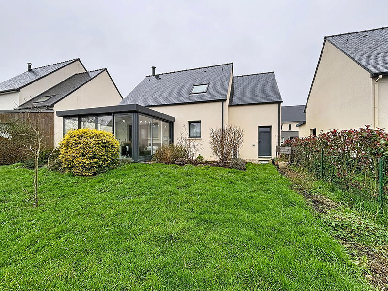 Maison - 93 m² - 4 pièces