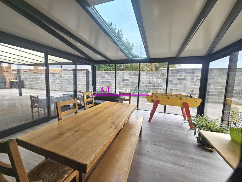 Maison traditionnelle - 194 m² - 9 pièces