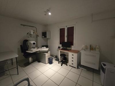 Local commercial - 112 m² - 7 pièces