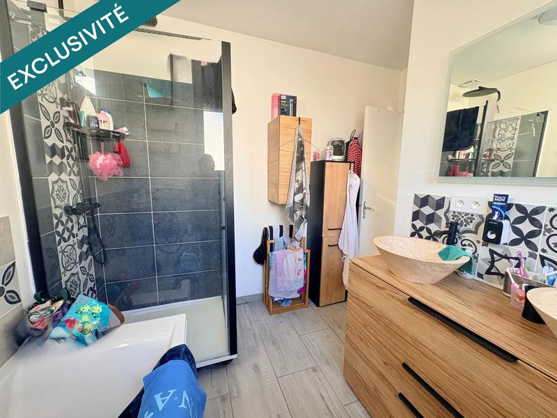 Maison - 223 m² - 8 pièces