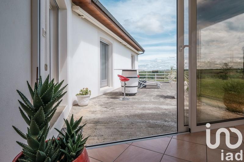 Maison - 222 m² - 6 pièces