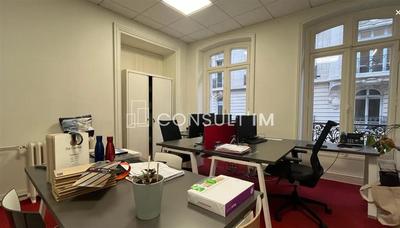 Bureau - 345 m²