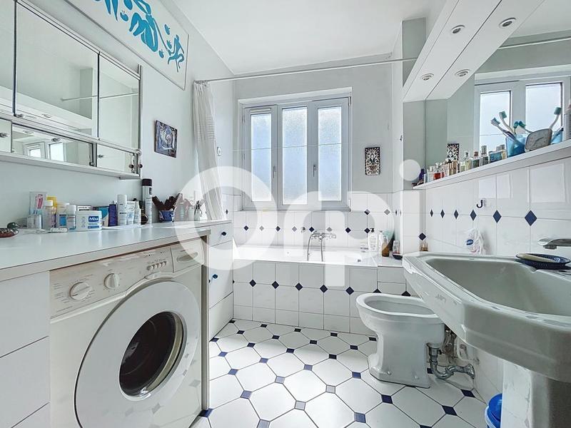 Appartement - 125 m² - 6 pièces