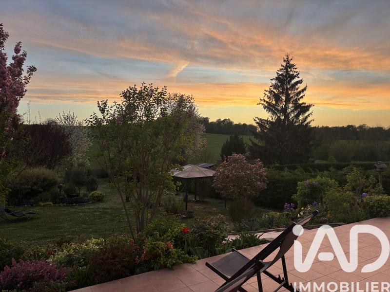 Maison - 180 m² - 8 pièces