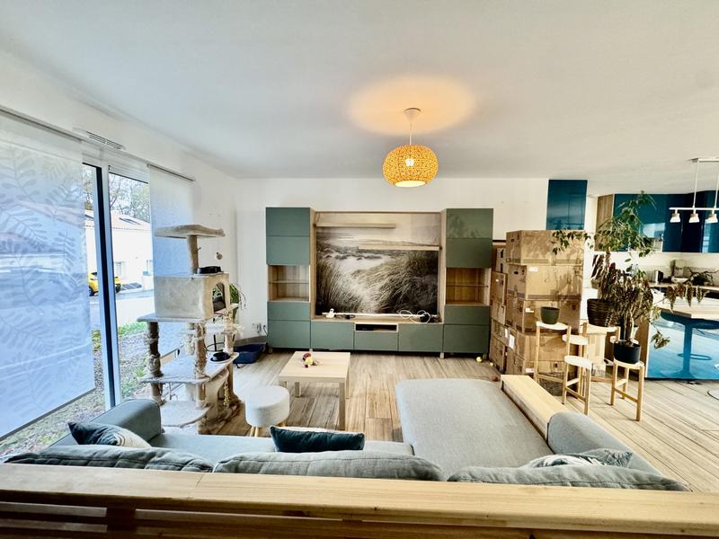 Maison - 99 m² - 4 pièces