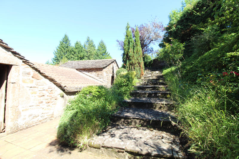 Propriété - 226 m² - 6 pièces