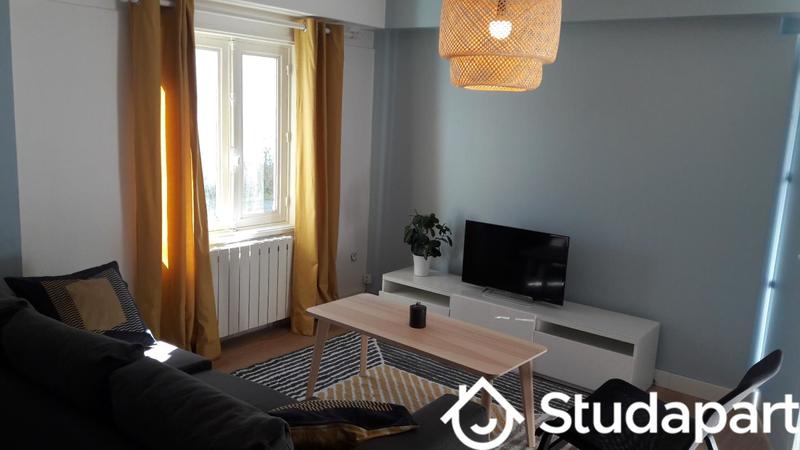 Chambre - 9 m² - 1 pièce