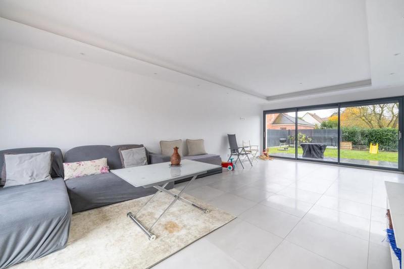 Maison - 168 m² - 8 pièces