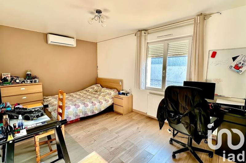 Maison - 228 m² - 8 pièces