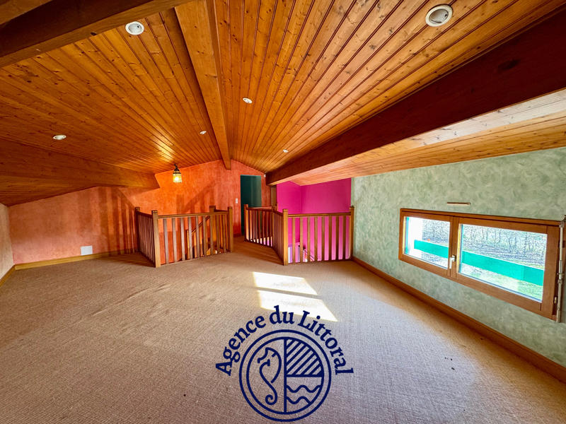 Maison - 240 m² - 6 pièces