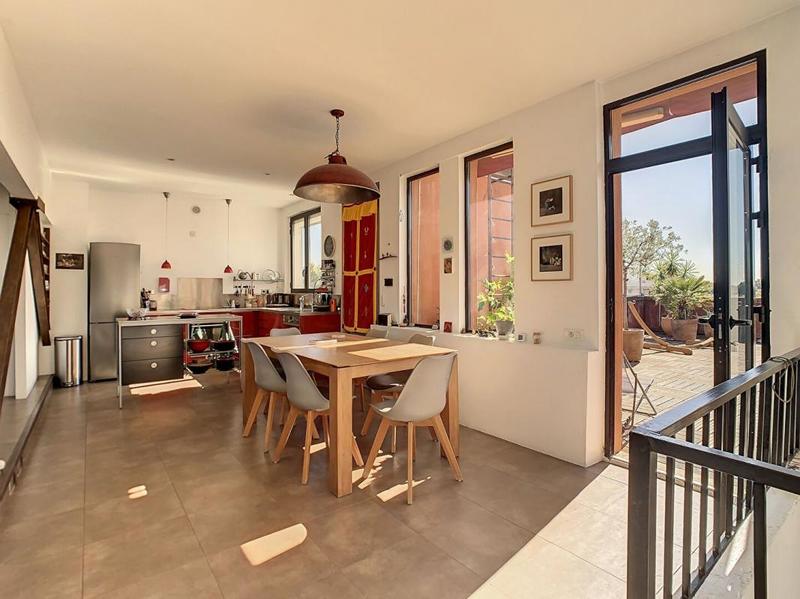 Appartement - 211 m² - 5 pièces