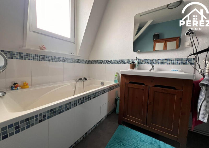 Maison - 140 m² - 6 pièces