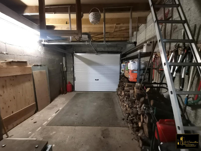 Maison traditionnelle - 163 m² - 8 pièces