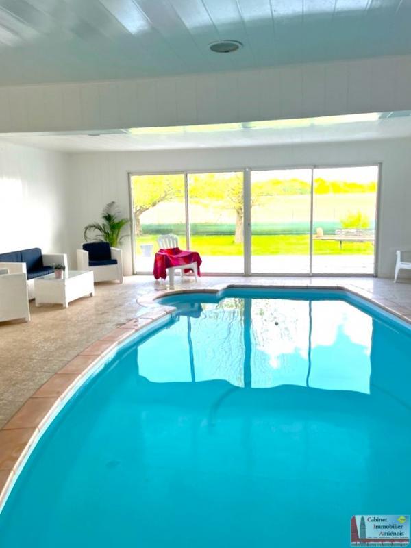 Pavillon - 330 m² - 6 pièces