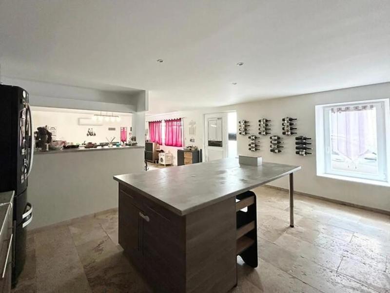 Maison de village - 225 m² - 5 pièces