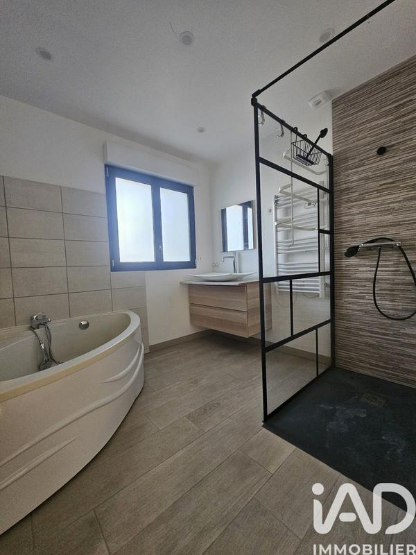 Maison - 111 m² - 5 pièces