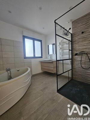 Maison - 111 m² - 5 pièces