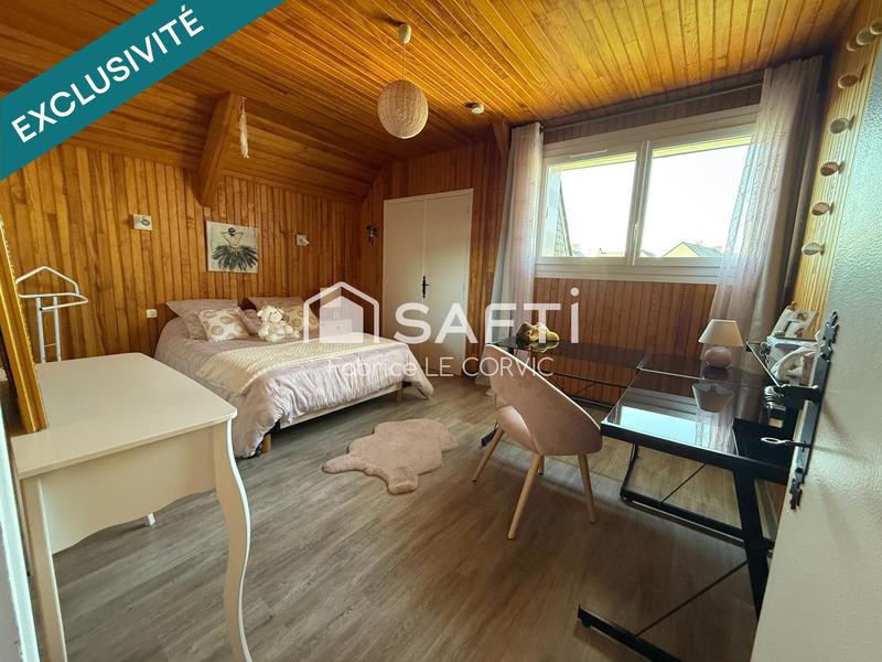 Maison - 196 m² - 8 pièces