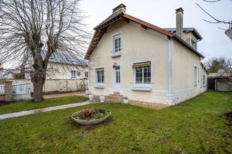Maison de bourg - 110 m² - 5 pièces