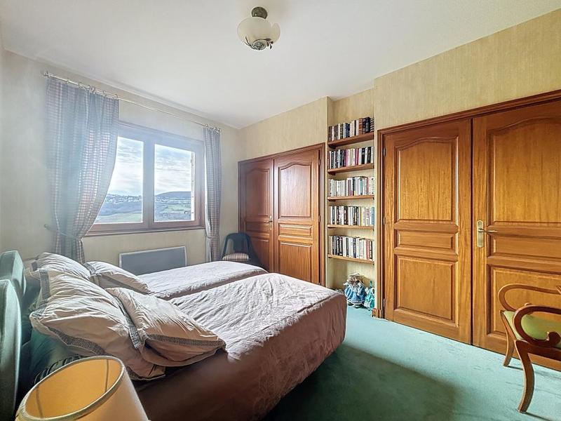 Villa - 246 m² - 7 pièces