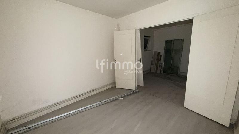 Immeuble - 155 m² - 9 pièces