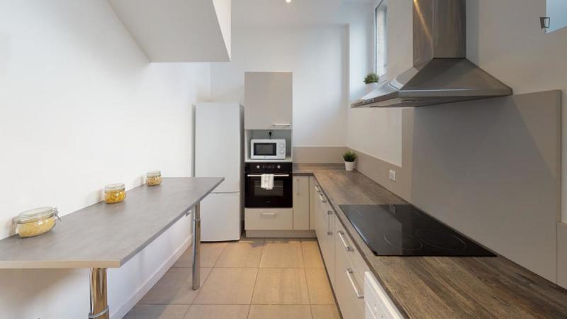 Chambre - 16 m² - 5 pièces