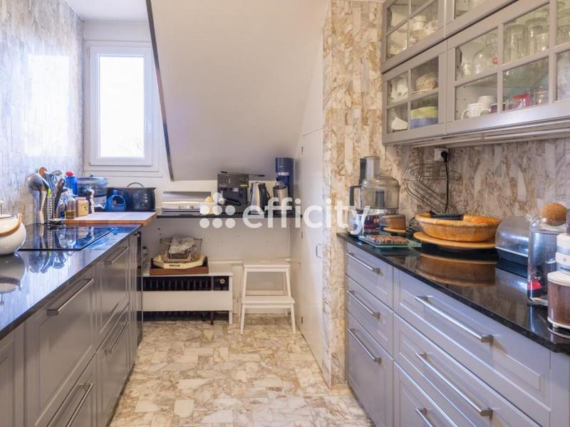 Pavillon - 311 m² - 8 pièces