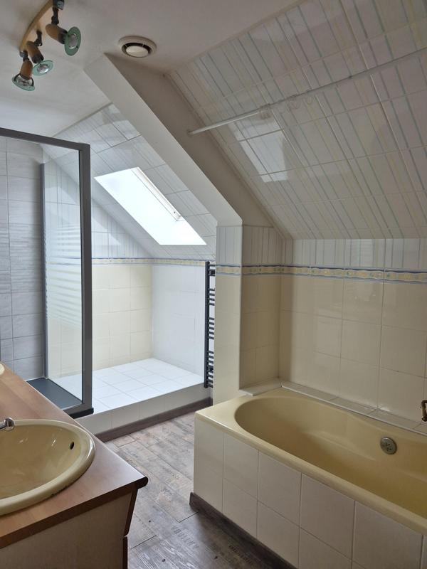 Maison ancienne - 231 m² - 8 pièces