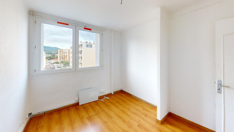 Appartement - 65 m² - 4 pièces