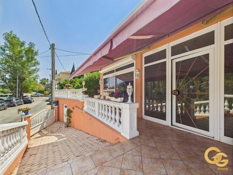 Maison - 170 m² - 5 pièces